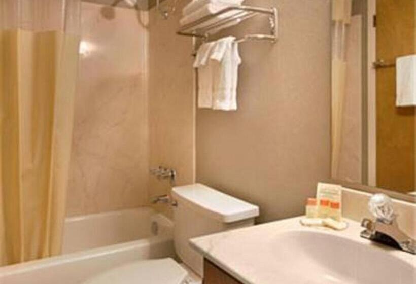 Номер Deluxe, Knights Inn Longview