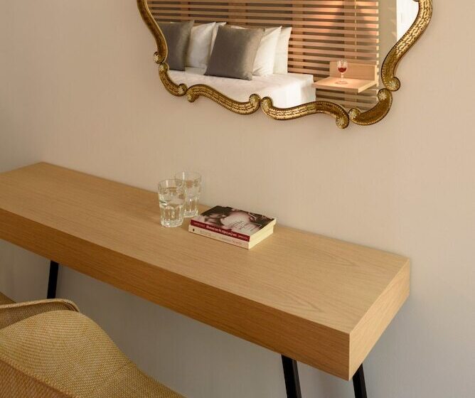 חדר דלוקס, Fos Downtown Suites