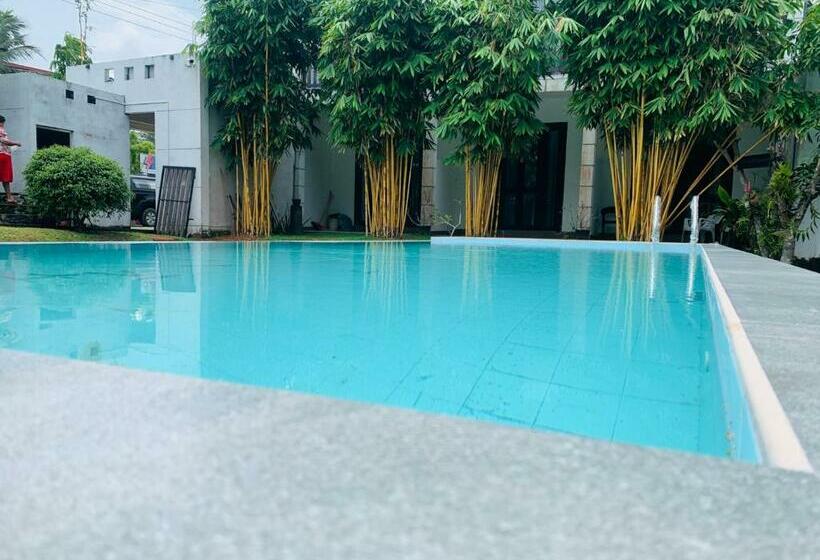 اتاق لوکس, Kithula Boutique
