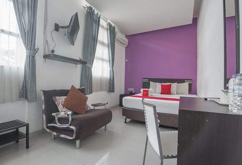Номер Deluxe, Reddoorz Plus Near Undip Pleburan