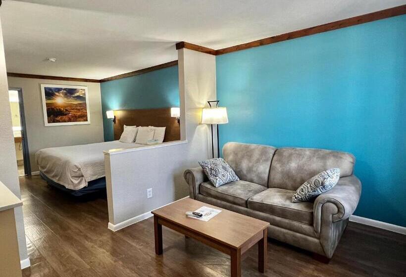 Люкс Адаптированный для Инвалидов, Days Inn By Wyndham Suites Fredericksburg