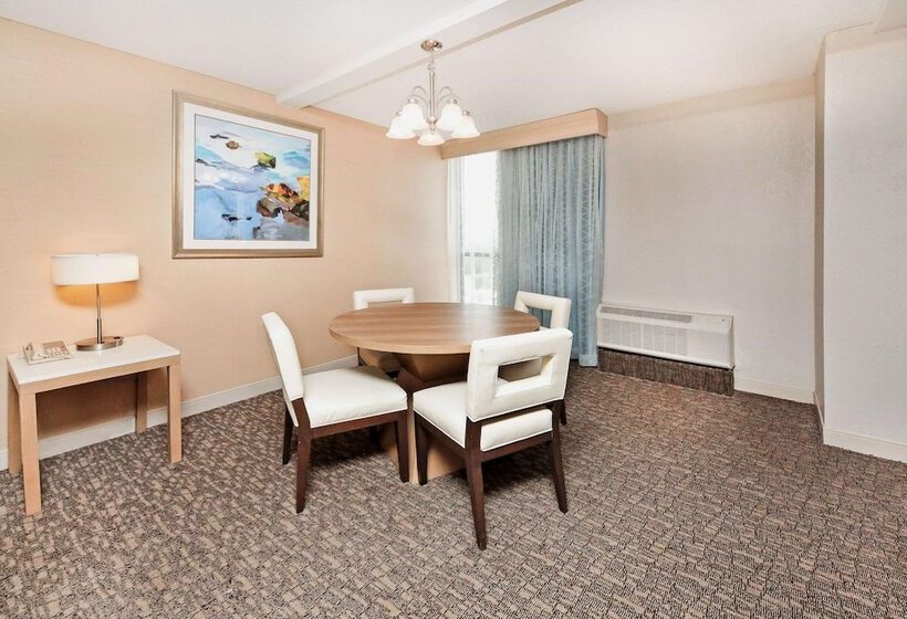 프레지덴셜 스위트, Doubletree By Hilton Virginia Beach