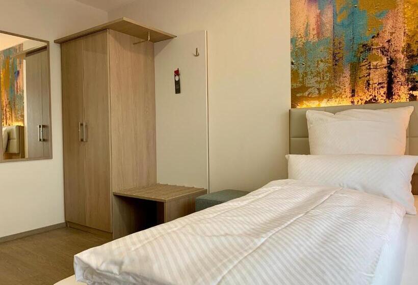 חדר יחיד בסיסי, Thermalhotel Kemper