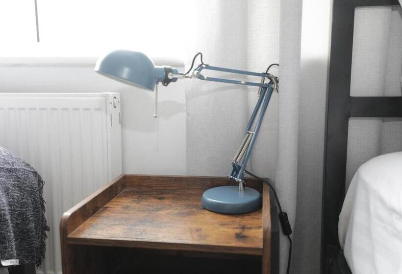 Номер Basic, Golders Park