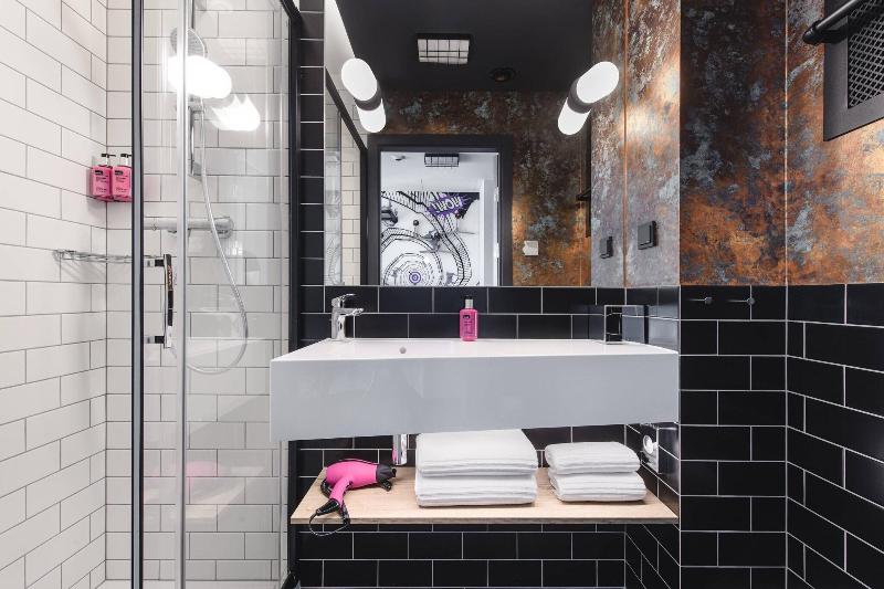 חדר סטנדרט, Moxy Poznań Airport