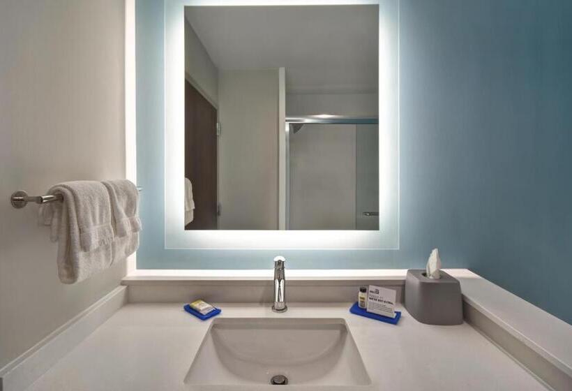带大床的标准间, Holiday Inn Express & Suites   Galveston Beach, An Ihg