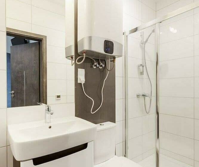 اتاق استاندارد, Cinema Hostel