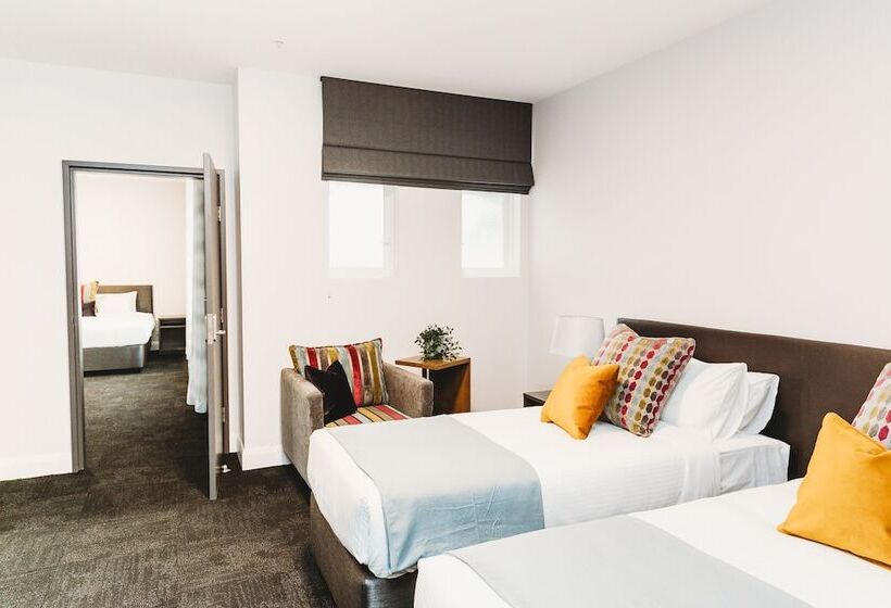 Семейный Номер, Coniston Hotel Wollongong