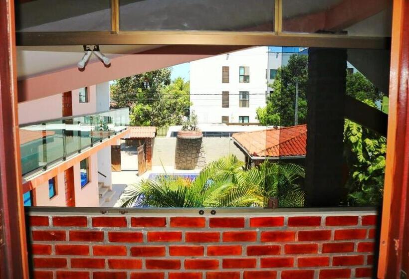 풀장 전망 스위트, Pousada Málaga