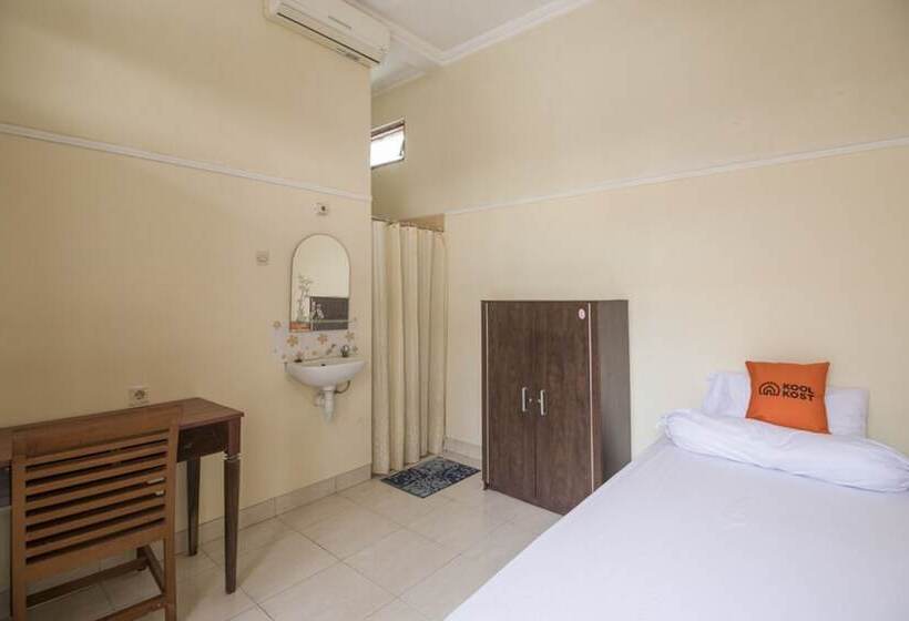 Номер Стандарт Индивидуальный, Koolkost Near Hartono Mall Yogyakarta