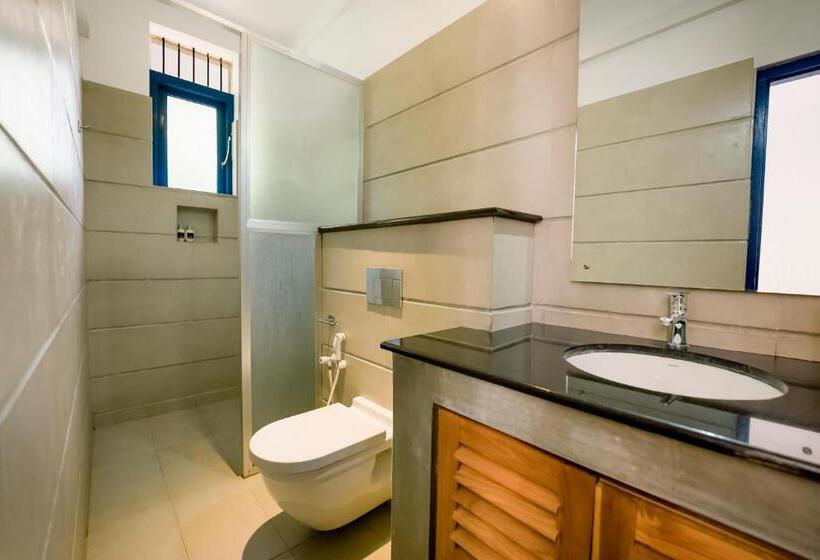 Quarto Deluxe, Urchin Unawatuna