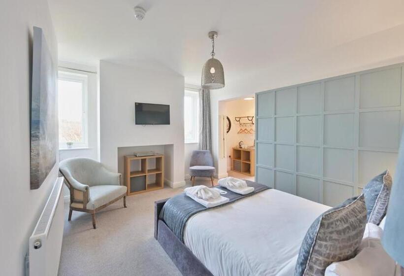 Номер Deluxe, Rooms At The Dressers Arms