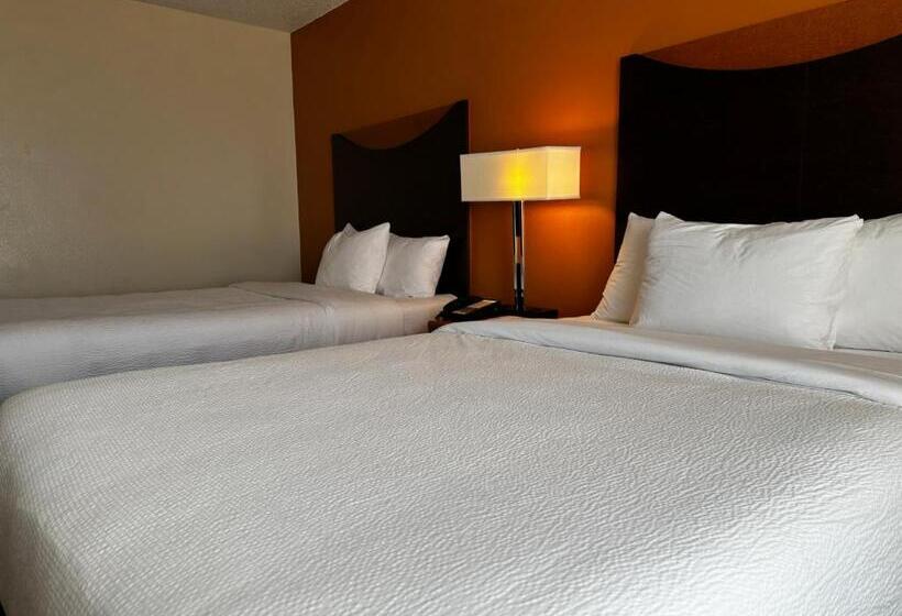 Номер Стандарт 2 Двуспальные Кровати, Best Western Plus Fenton
