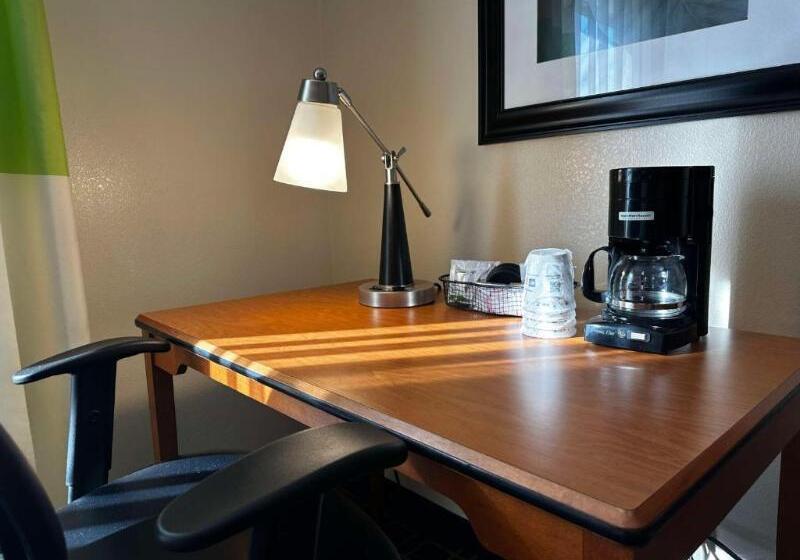 Стандартный Номер Кровать Кинг, Best Western Plus Fenton