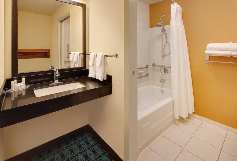 Standaardkamer met 2 Tweepersoonsbedden, Fairfield Inn & Suites Indianapolis Airport