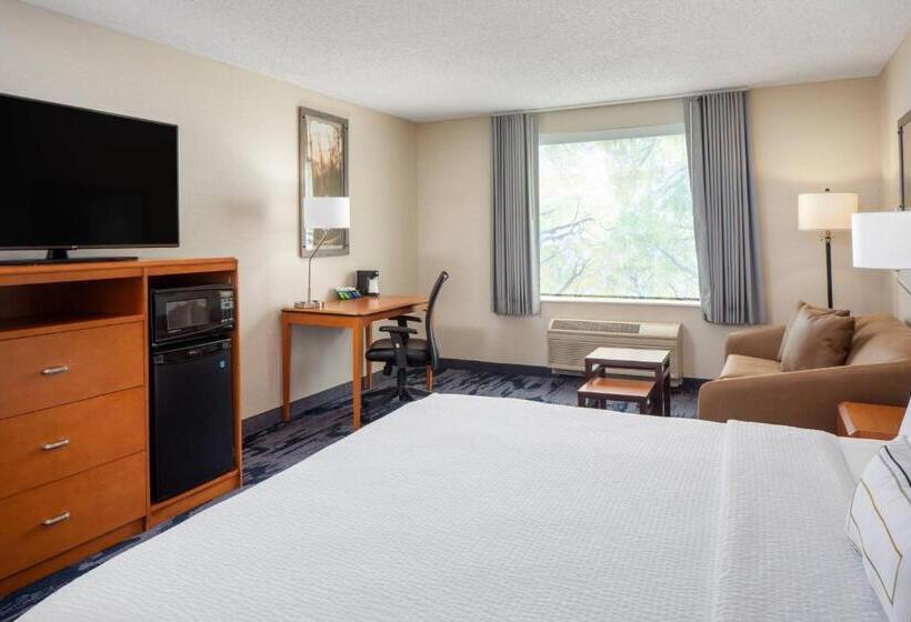 이그제큐티브 룸 킹사이즈 침대, Fairfield Inn & Suites Portland West Beaverton
