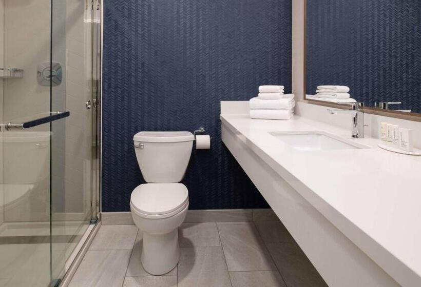 스위트 킹사이즈 침대, Fairfield Inn Spokane Downtown