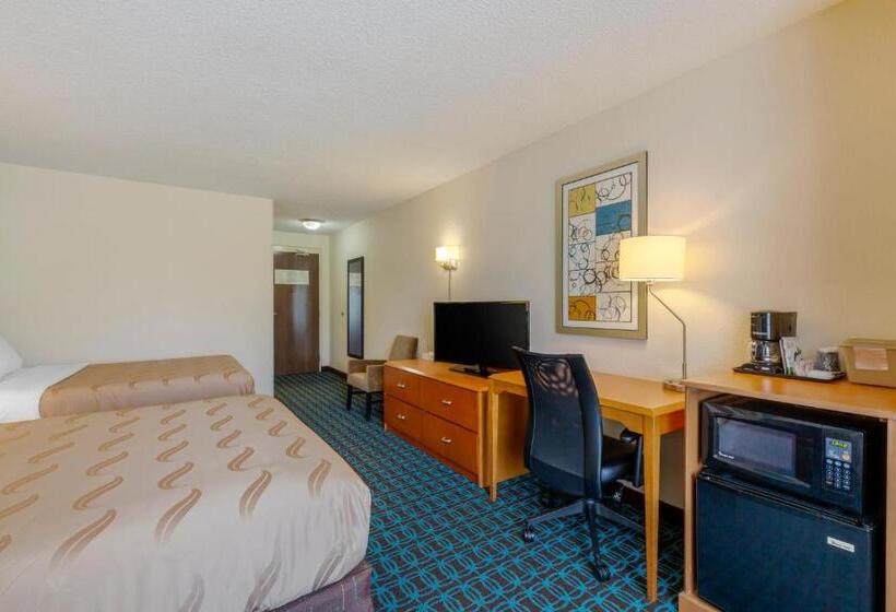 Номер Стандарт Адаптированный для Инвалидов, Quality Inn & Suites Sandusky