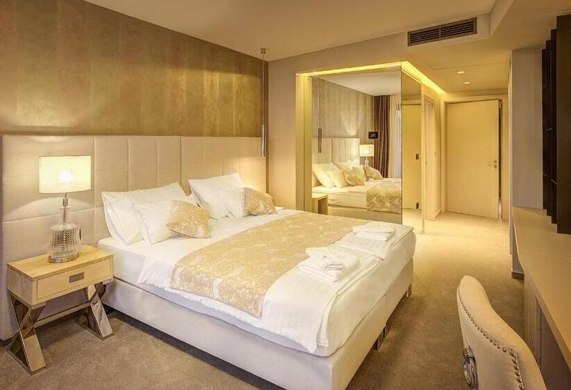 Standard Room with Balcony Side Sea View, Maritime