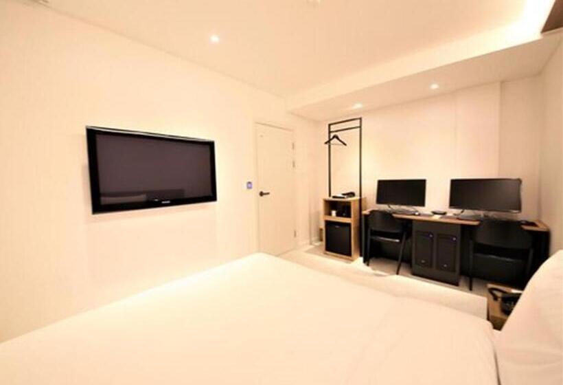 Номер Deluxe, Busan Seomyeon Business Hotel J7