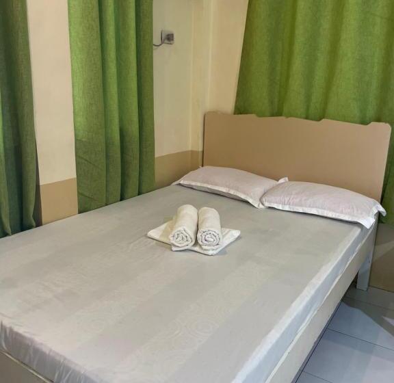 4인용 스탠다드 룸, Austrias Guest House