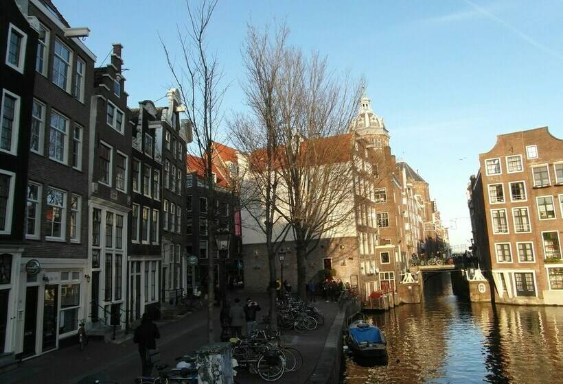 חדר קומפורט, Velvetamsterdam