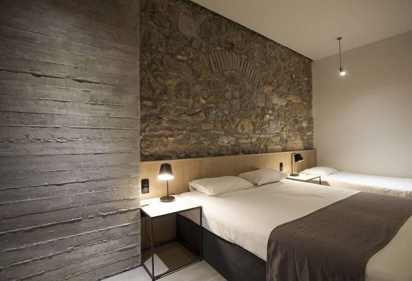 스탠다드 트리플 룸, Art Suites Korai
