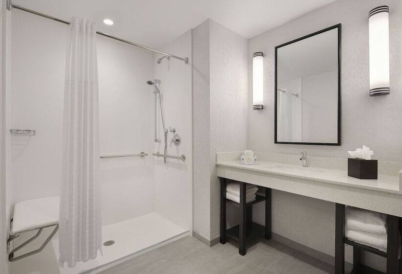 장애인을 위한 스위트, Comfort Inn & Suites Miami International Airport