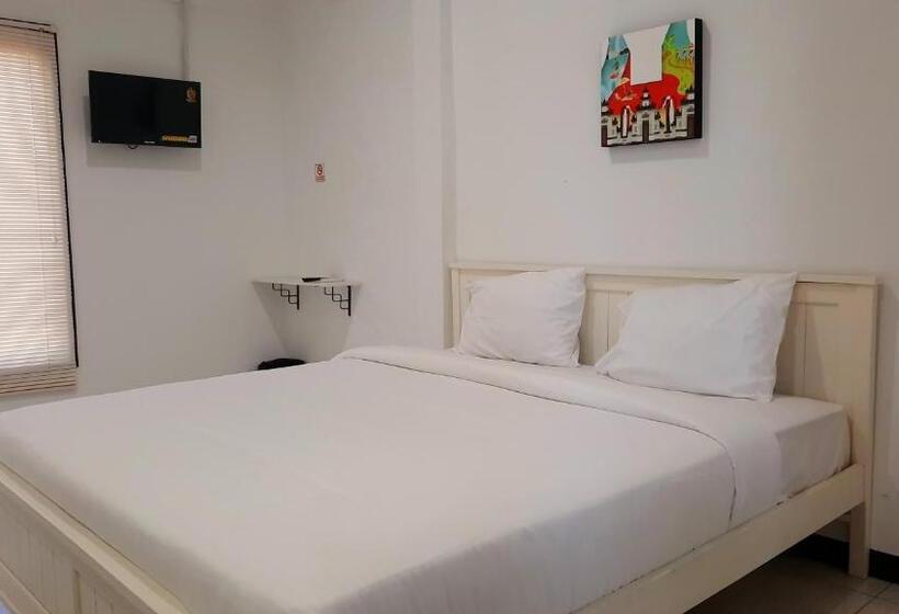 Номер Deluxe Кровать Кинг, Cozy Stay Kupang