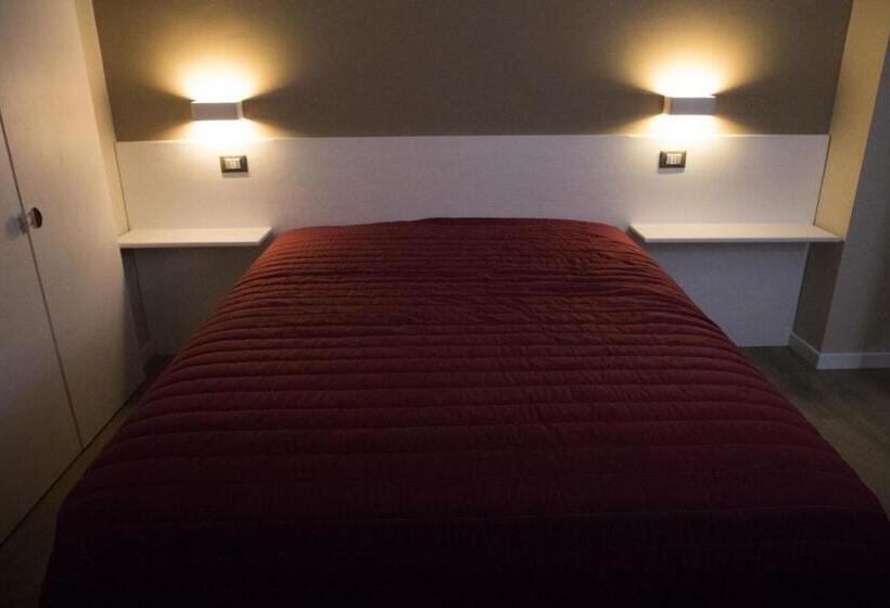 Quarto Estandar, Tre Fontane