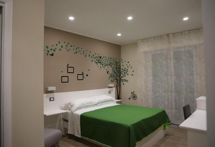 Quarto Estandar com Terraço, Tre Fontane