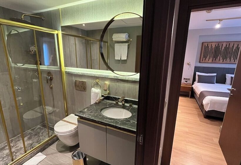 スイート（家族用）, Kings Cross Hotel Istanbul