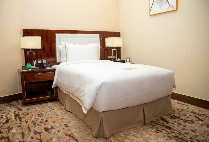 اتاق لوکس یک تخته, Royal Swiss Lahore