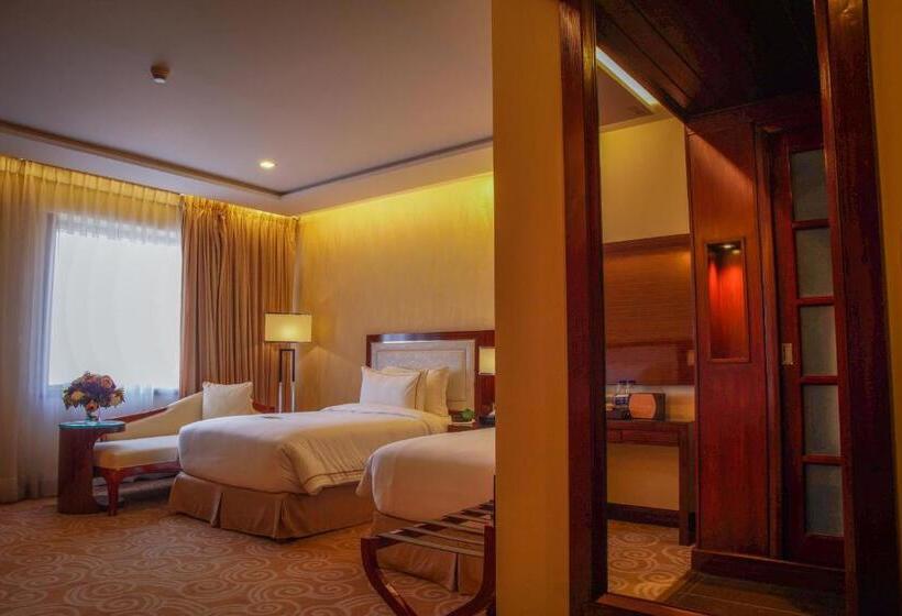 اتاق لوکس, Royal Swiss Lahore