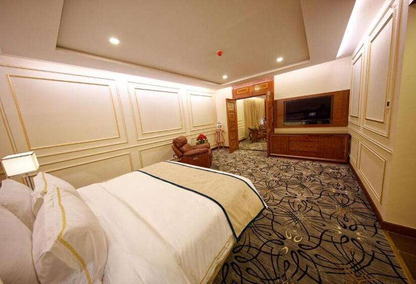 سوییت اجرایی, Royal Swiss Lahore
