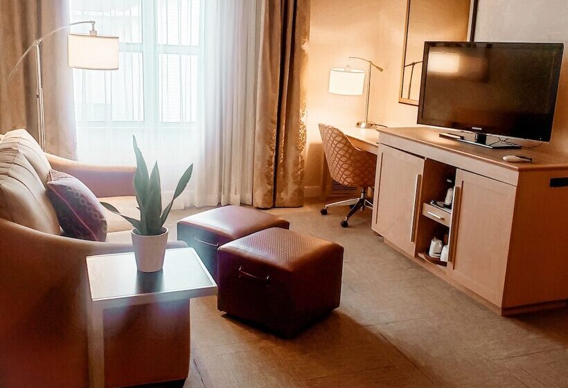 Люкс, Hampton Inn & Suites Cleveland/independence