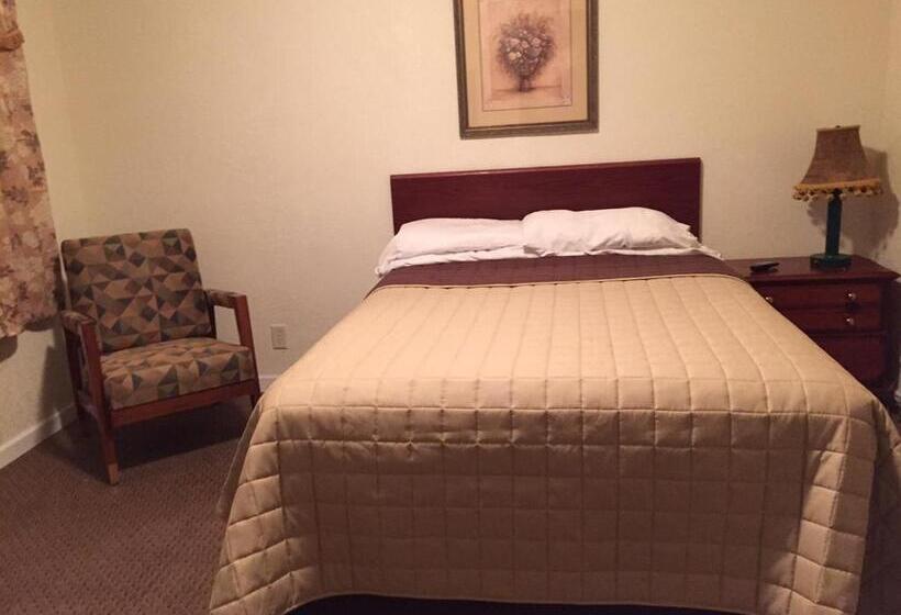 Номер Стандарт, Highland Court Motel