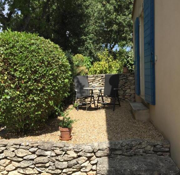 Номер Стандарт Вид на Сад, Clos Des Lavandes   Chambres Et Suites De Charme Climatisées Luberon