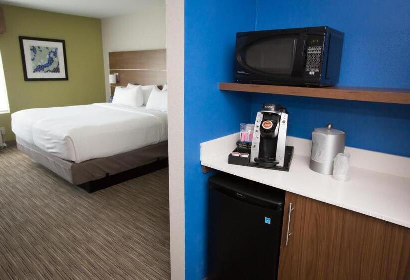 스탠다드 룸, Holiday Inn Express Hotel & Suites Madison, An Ihg