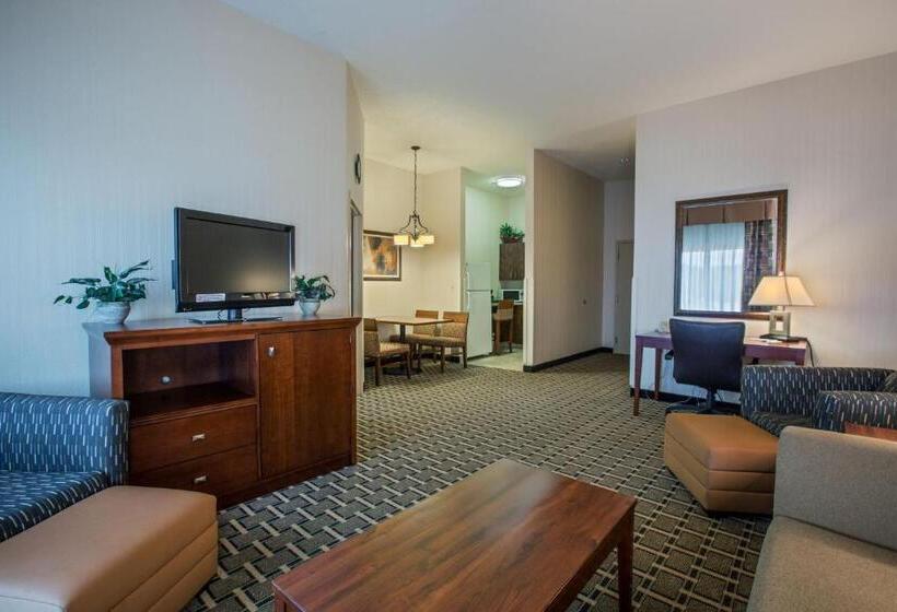 Family Suite, Holiday Inn Express Meadville , An Ihg