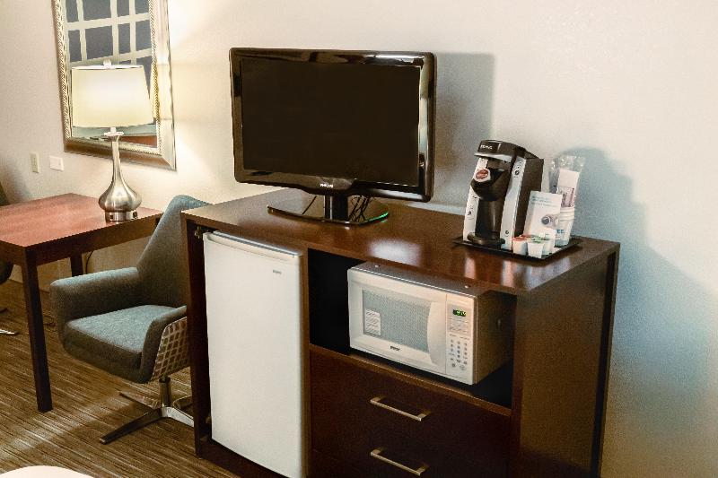 Номер Стандарт Кровать Кинг Адаптированный для Инвалидов, Holiday Inn Express Pendleton, An Ihg