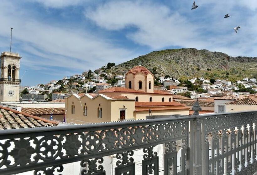 سوییت جونیور با چشم‌انداز دریا, Douskos Guesthouse
