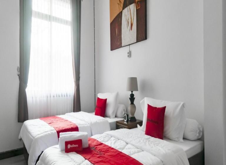 Номер Стандарт, Reddoorz Syariah Plus Near Trans Studio Cibubur