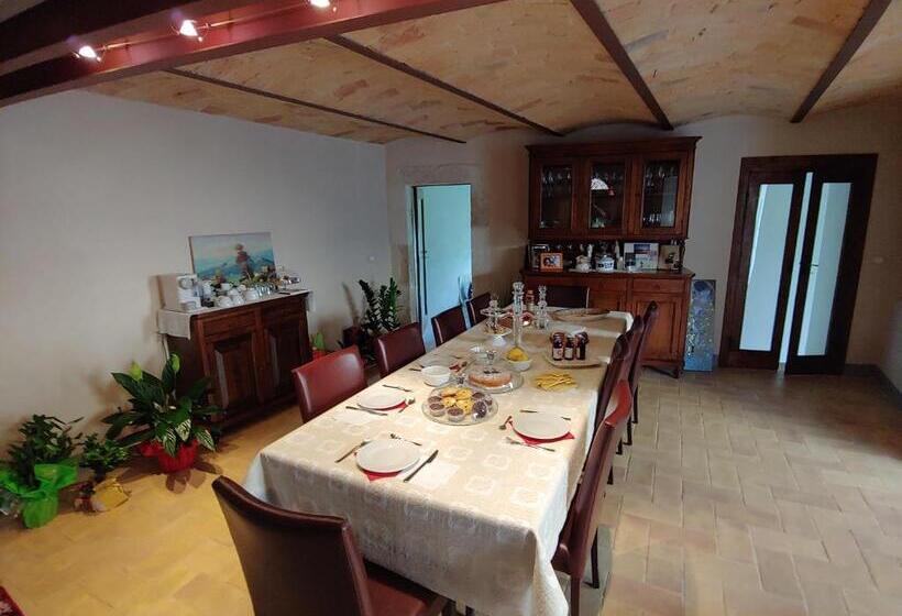 디럭스 룸, Castello Di Fagnano  Albergo Diffuso & Spa
