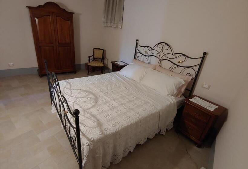 Номер Стандарт Кровать Кинг Адаптированный для Инвалидов, Castello Di Fagnano  Albergo Diffuso & Spa