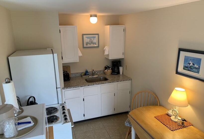 Студия Deluxe, Sesuit Harbor House