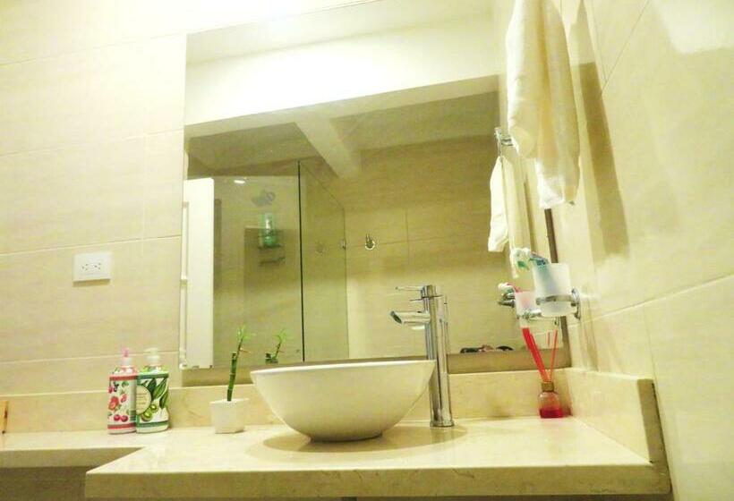 Кровать в Общей Комнате, San Jacinto Hostel