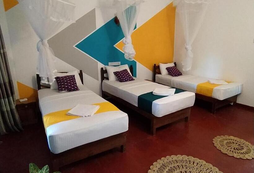 تختخواب در اتاق مشترک, Voulez Vous, Managed By Dikwella Beach