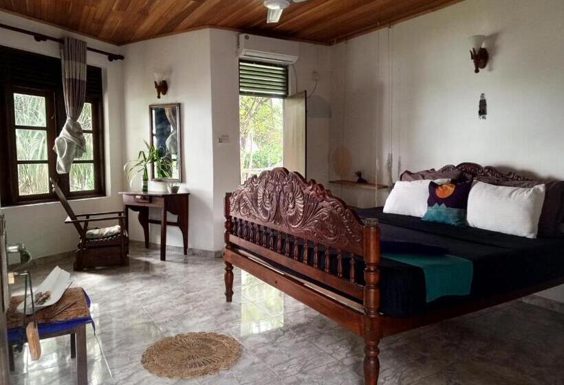 اتاق لوکس با بالکن, Voulez Vous, Managed By Dikwella Beach