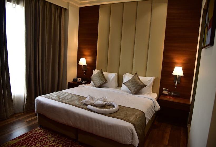 Номер Executive, Ramada By Wyndham Gandhidham Shinay